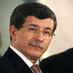 Davutoğlu 'model ortaklık'ı kurtarmaya gitti