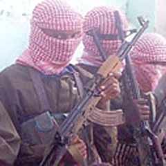 Fransız rehine 3 kişiyi vurarak kaçtı