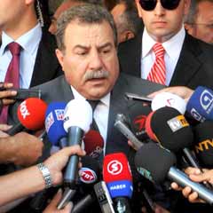 Güler'e üç öğün onu soruyorlar