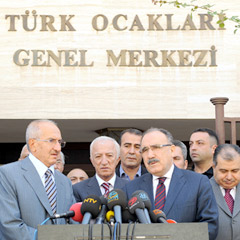 'Siyasi polemikle açılım olmaz'
