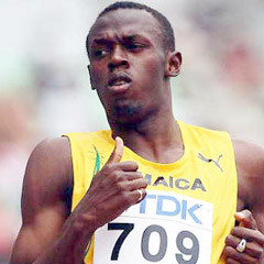 Bolt'tan 200 metrede dünya rekoru