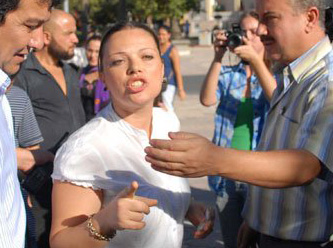 Protestocu öğrencilere ilginç tepki