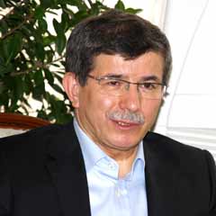 Davutoğlu: Allah omuzlarınıza güç versin