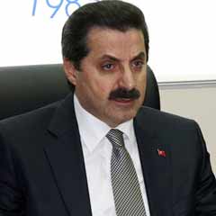 'Alevilerle Sünnilerin arasını açmaya çalışanlar var'