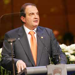 Karamanlis'ten Türk azınlığa açılım yok