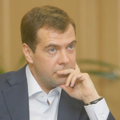 Rus vatandaş Medvedev'i şikayet etti