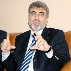 "Nükleerde ülkenin menfaati gözetiliyor"