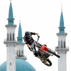 Rusya'da nefesleri kesen "motor-show"