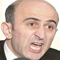 Eminağaoğlu hukuk tanımıyor