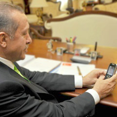 3G ile ilk görüşmeyi Başbakan Erdoğan yaptı