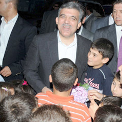 Gül'e memleketinde coşkulu karşılama-FOTO