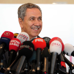 Arınç: Yasakların demokraside hayat hakkı yoktur