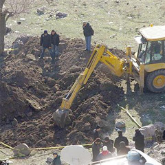 Derecik Taburu'nda toplu mezar kazısı