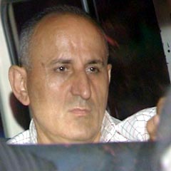Albay'ı tutuklayanlar da hedefte