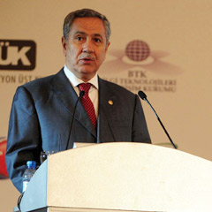 Arınç: AK Parti bunu yapıyor!
