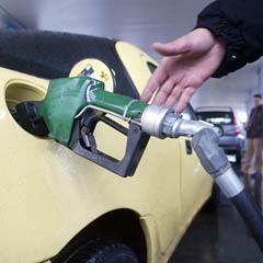 1,01 liralık benzine yüzde 236 vergi!
