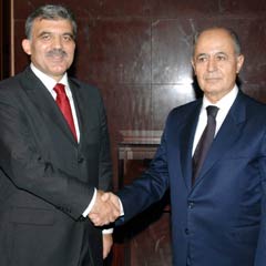 MHP Sezer'e öyle, Gül'e böyle!