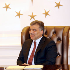 Gül'den sürpriz davet