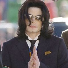 Michael Jackson bugün defnedilecek