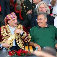 Deniz Baykal'ın umudu Abdullah Gül'de