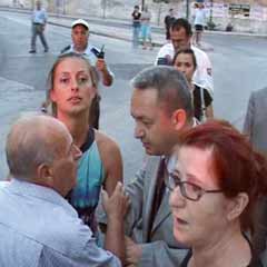 İki kadın, Gül'den ne istedi?