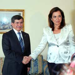 Davutoğlu, Yunan ilişkilerinde sorun istemiyor