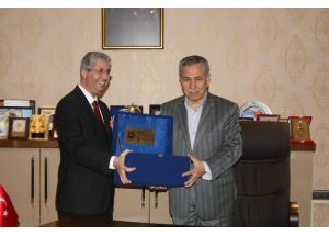 Arınç: Deri Kapma Mücadelesi Veren Thk, Bugün Üniversite Kurar Hale Geldi