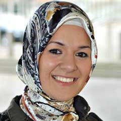 Başörtülü vekile en büyük destek basından