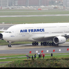 Air France uçağı tehlike atlattı