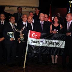 Beşiktaşlılar New York'ta kutlama yaptı