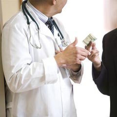 Operasyon: 37 doktor ve şirket elemanı tutuklandı  