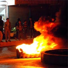 İran'da korsan gösteri: 170 gözaltı