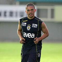 Alex itiraf etti