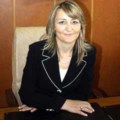 İlk kadın bakan, ilk kadın müdürünü atadı