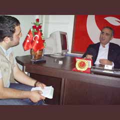 Yazıcıoğlu'nun koltuğuna oturmuyor!