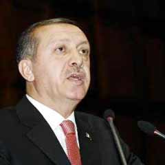 Erdoğan: Ayak oyunları yapmayın!