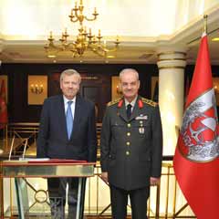 Nato Genel Sekreteri'nden ziyaret