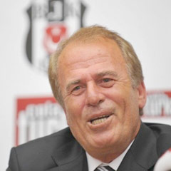 Mustafa Denizli ile bir yıl daha