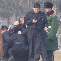 Çin'den Tiananmen çemberi