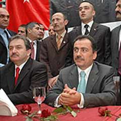 Askeri darbede Zeybek’e müzik işkencesi