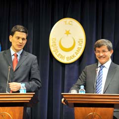 Davutoğlu: Kıbrıs vizyonumuz örtüşüyor