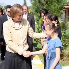 Bakan Kavaf yalnız bırakmadı