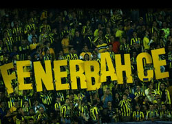 Fenerbahçe taraftarı, terör olaylarını protesto etti