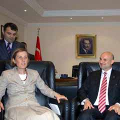MÜSİAD'dan yeni Bakan Kavaf'a ziyaret