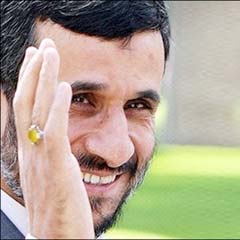 İran'da Ahmedinejad önde