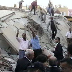 Namaza gittiler göçük tehlikesinden kurtuldular
