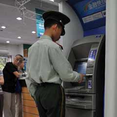 Çin'deki ATM'lerde casus kameralar bulundu