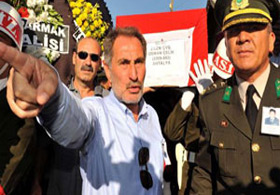 Günay'dan şaşırtan hareket