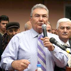 "Bankalar kâr ediyor, reel sektör can çekişiyor"
