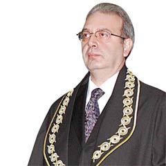 Paksüt’ü, 'kalleş' dediği hakim yargılayacak!